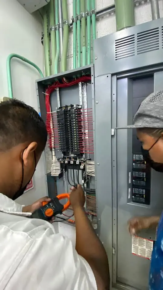 Instalación de contactos Durango